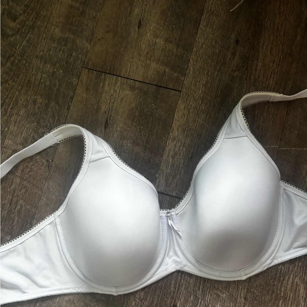 Wacoal Classic White Bra